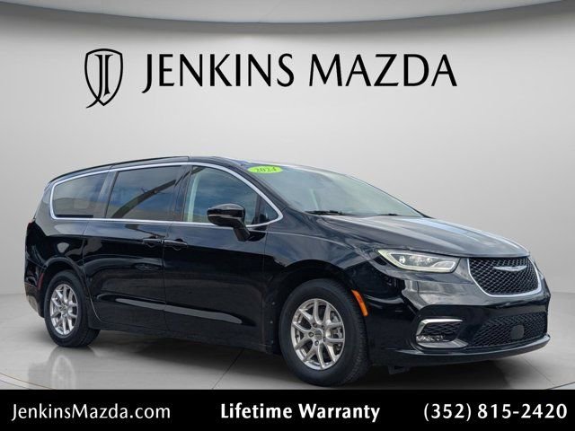 Used 2024 Chrysler Pacifica Touring-L FWD video 1