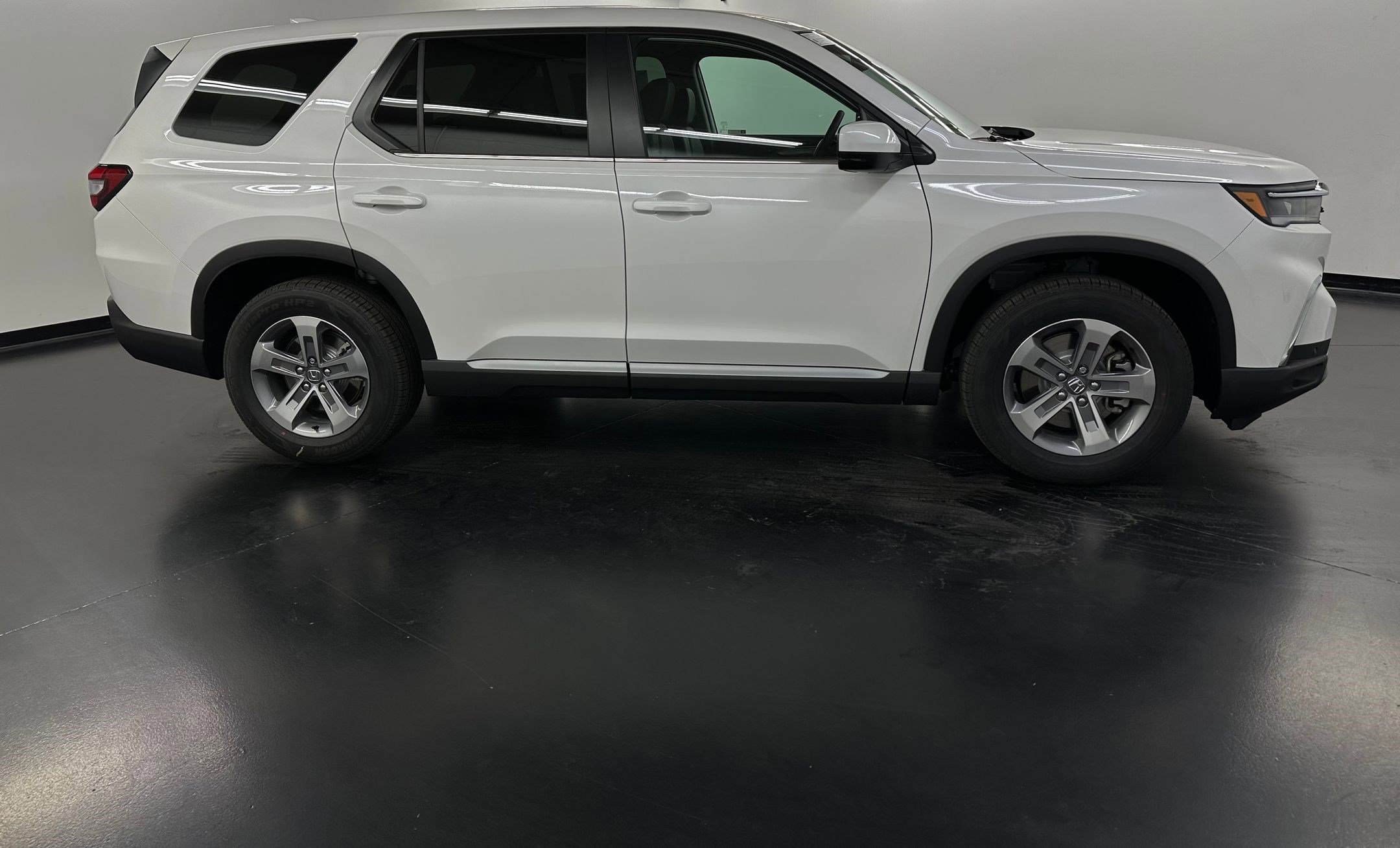 New 2025 Honda Pilot EX-L image 8