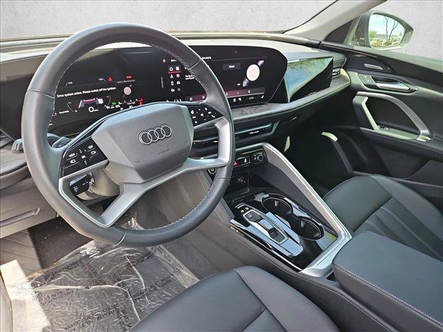 Certified 2025 Audi Q5 Premium AWD/4WD image 12