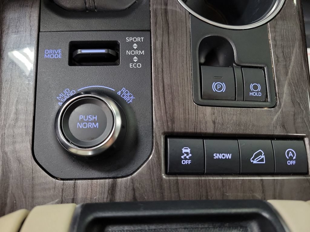 Used 2020 Toyota Highlander Platinum AWD/4WD image 19