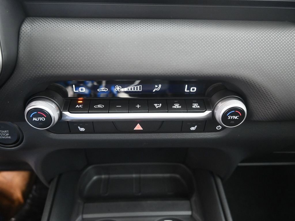 Used 2025 MAZDA CX-50 AWD 2.5 S w/ Weather Package image 12