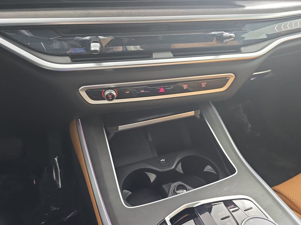 Used 2026 BMW X5 xDrive40i w/ Climate Comfort Package image 27