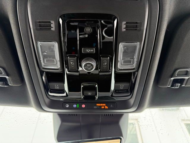 Certified 2025 Cadillac Escalade Premium Luxury image 21