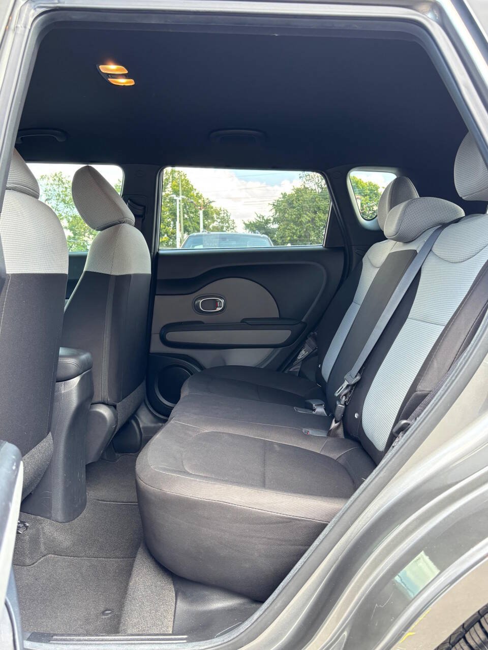 Used 2016 Kia Soul w/ Convenience Package FWD image 12