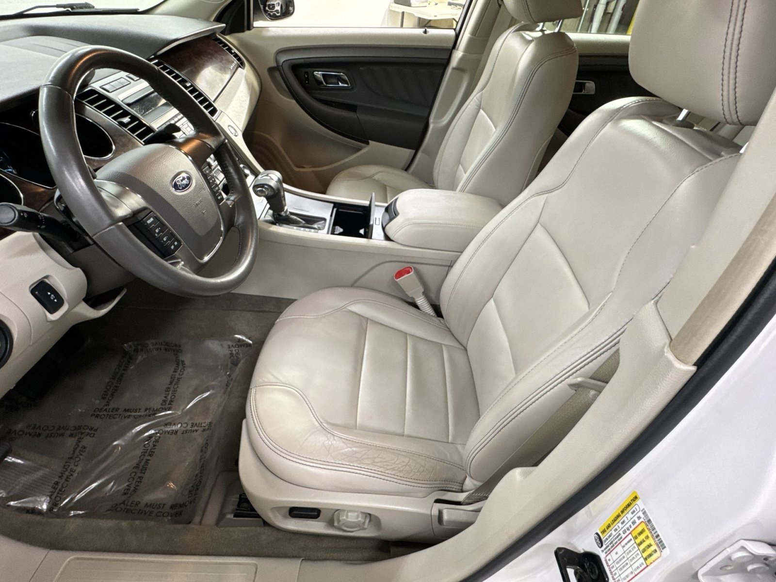 Used 2012 Ford Taurus SEL FWD image 16