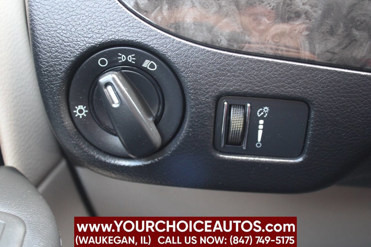 Used 2015 Dodge Grand Caravan SXT w/ UConnect Hands-Free Group image 25