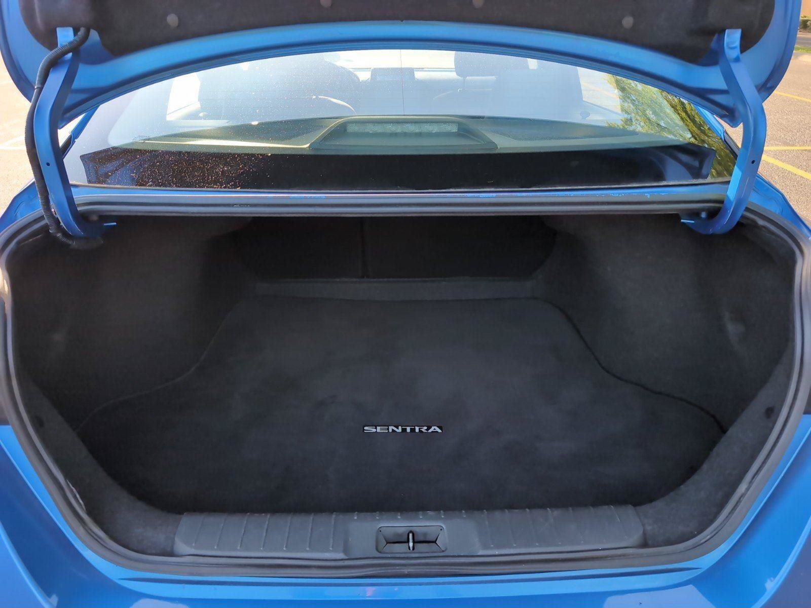 Used 2024 Nissan Sentra SV FWD image 6