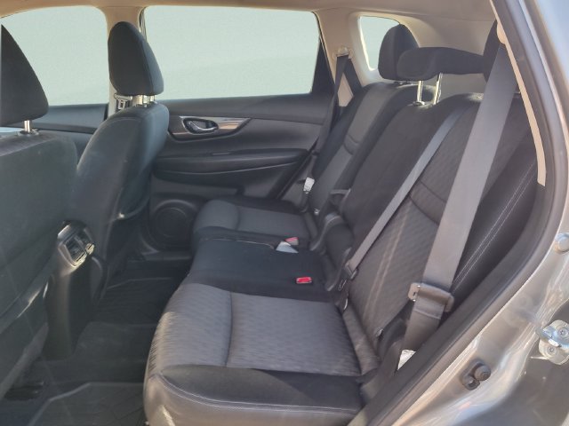 Used 2017 Nissan Rogue S FWD image 27
