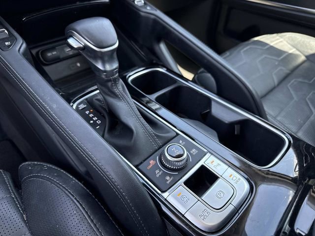 Used 2021 Kia Telluride SX w/ SX Prestige Package image 37