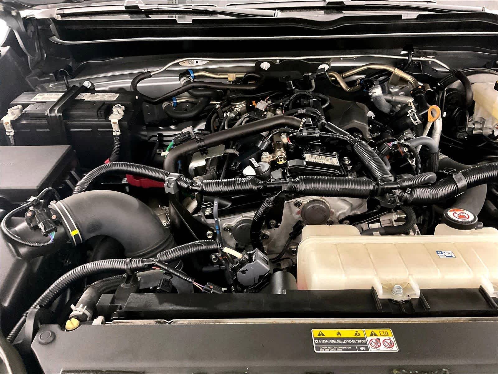 Certified 2025 Toyota Tacoma TRD Off-Road AWD/4WD image 29