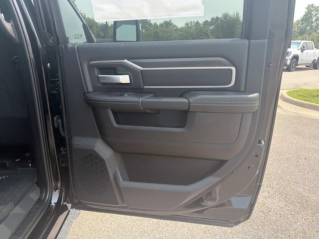 New 2026 RAM 2500 Big Horn AWD/4WD image 23