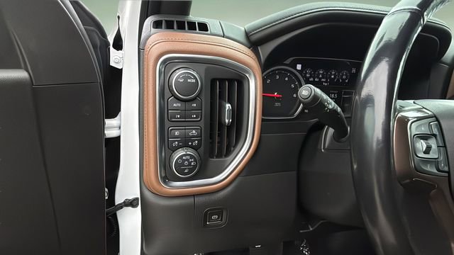 Used 2021 Chevrolet Silverado 1500 High Country image 22