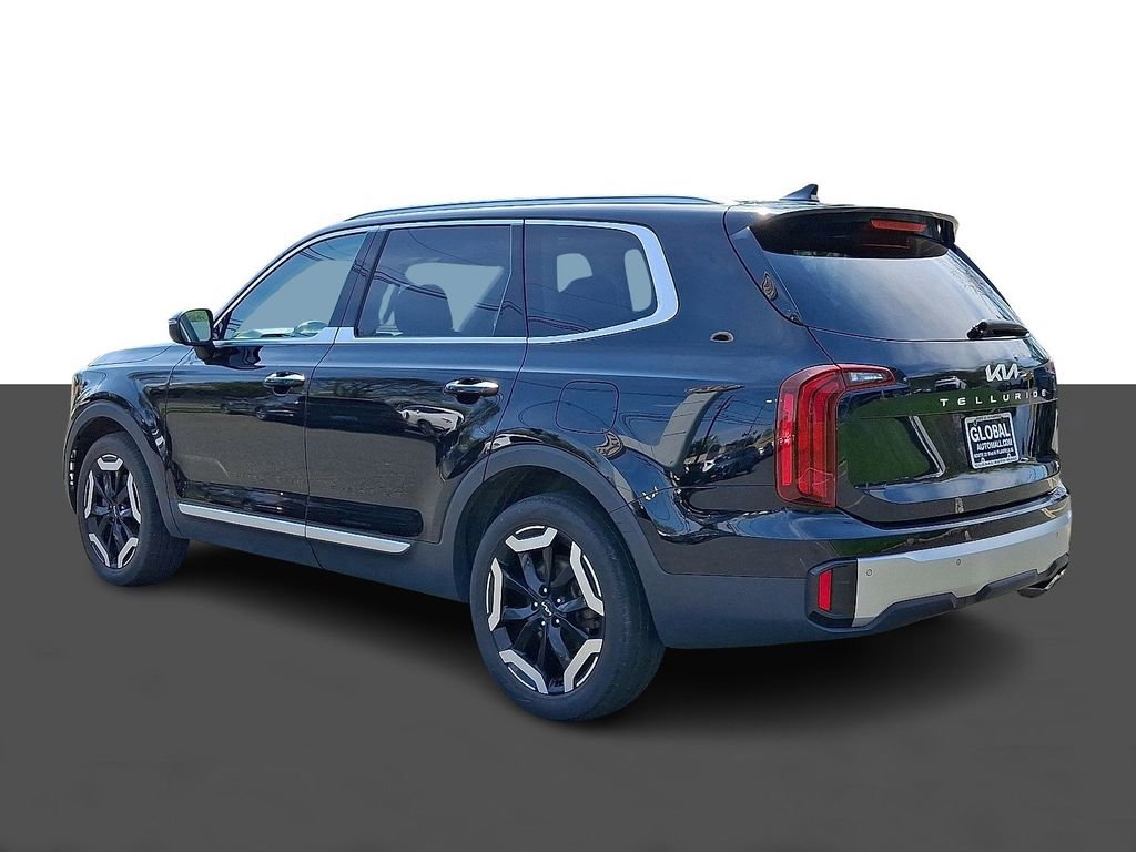 Used 2023 Kia Telluride S w/ S Sunroof Package image 5