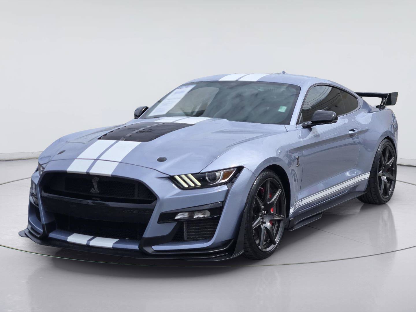 Used 2022 Ford Mustang Shelby GT500 w/ Carbon Fiber Track Pack RWD image 1