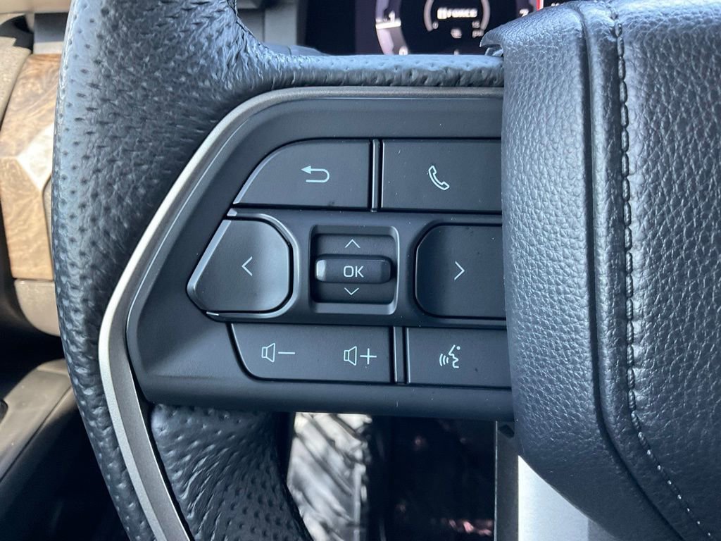 Used 2024 Toyota Tacoma Limited w/ Limited Package (LT) image 12
