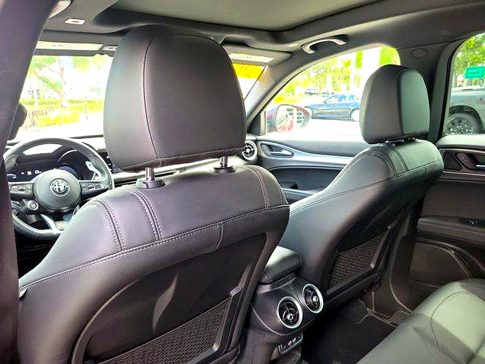 Used 2024 Alfa Romeo Stelvio Veloce AWD/4WD image 13
