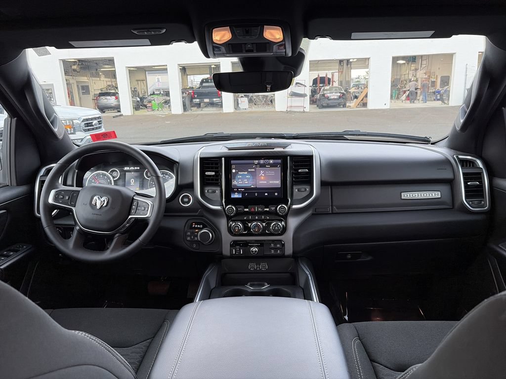 Used 2025 RAM 1500 Big Horn AWD/4WD image 29