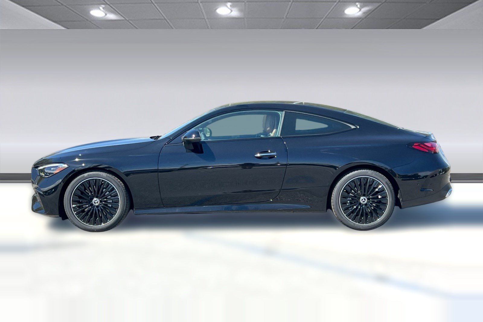 New 2026 Mercedes-Benz CLE 300 4MATIC Coupe image 2