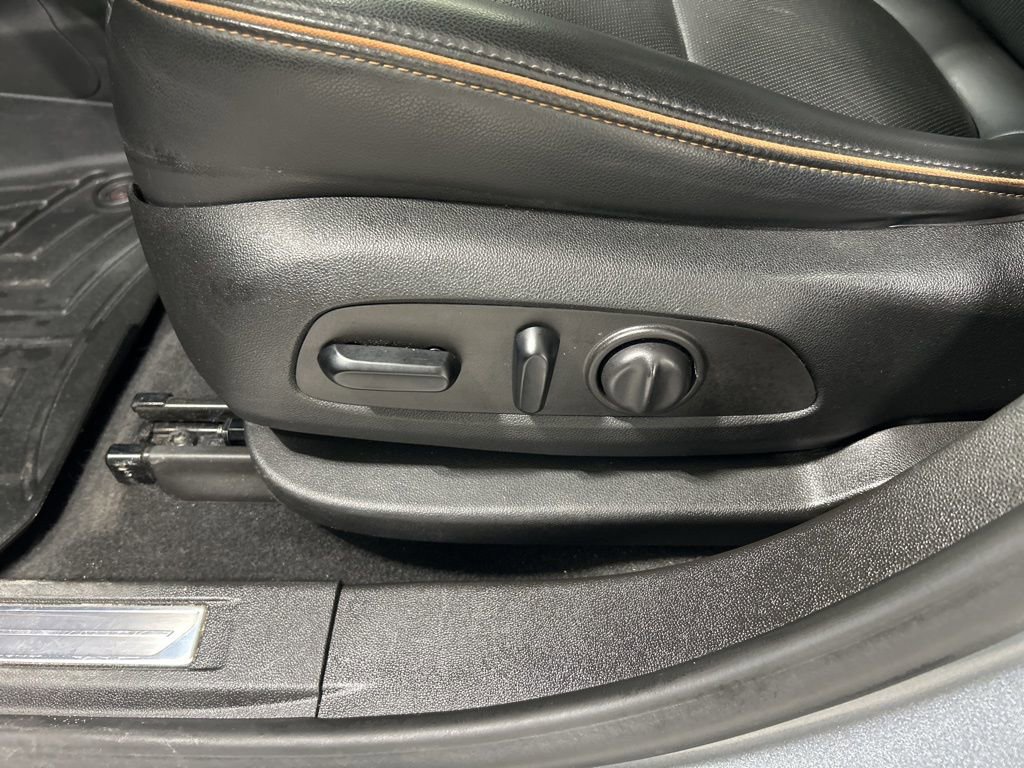 Used 2022 GMC Acadia AT4 w/ Trailering Package image 11