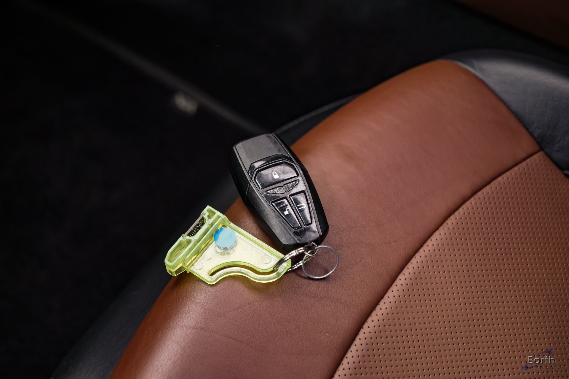Used 2020 Aston Martin V8 Vantage Coupe RWD image 94