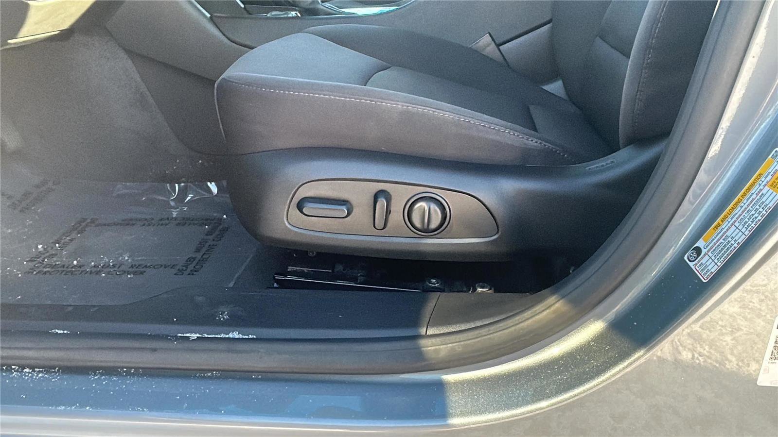 Used 2023 Chevrolet Malibu LT image 22