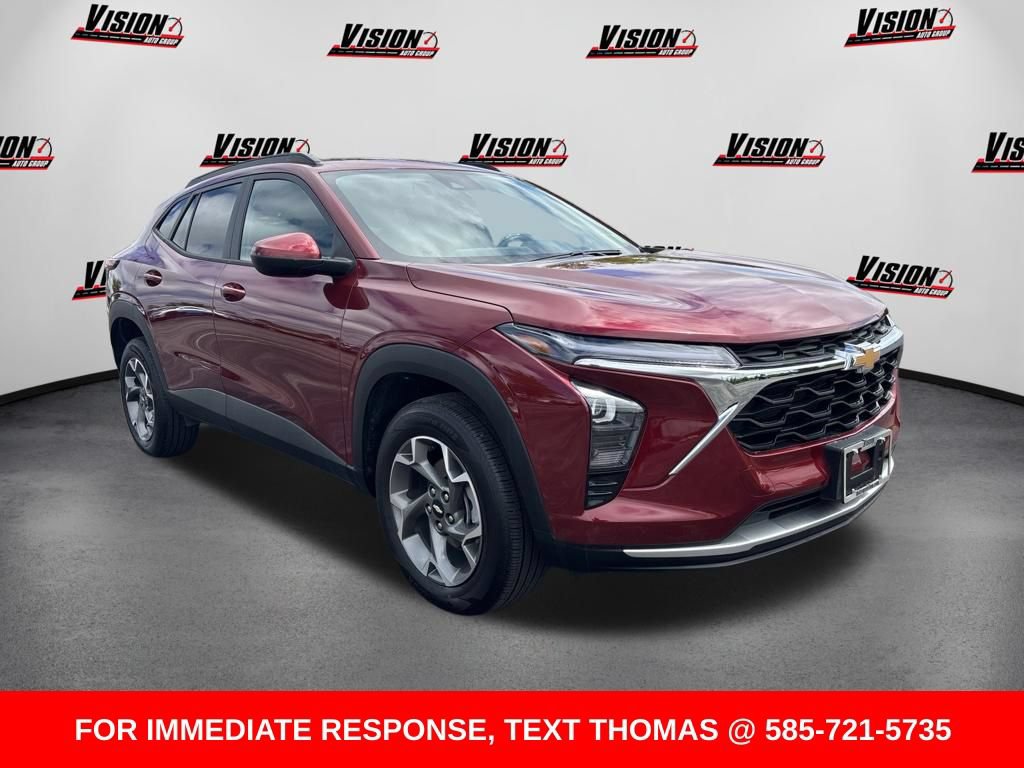 Used 2024 Chevrolet Trax LT w/ Driver Confidence Package FWD image 3