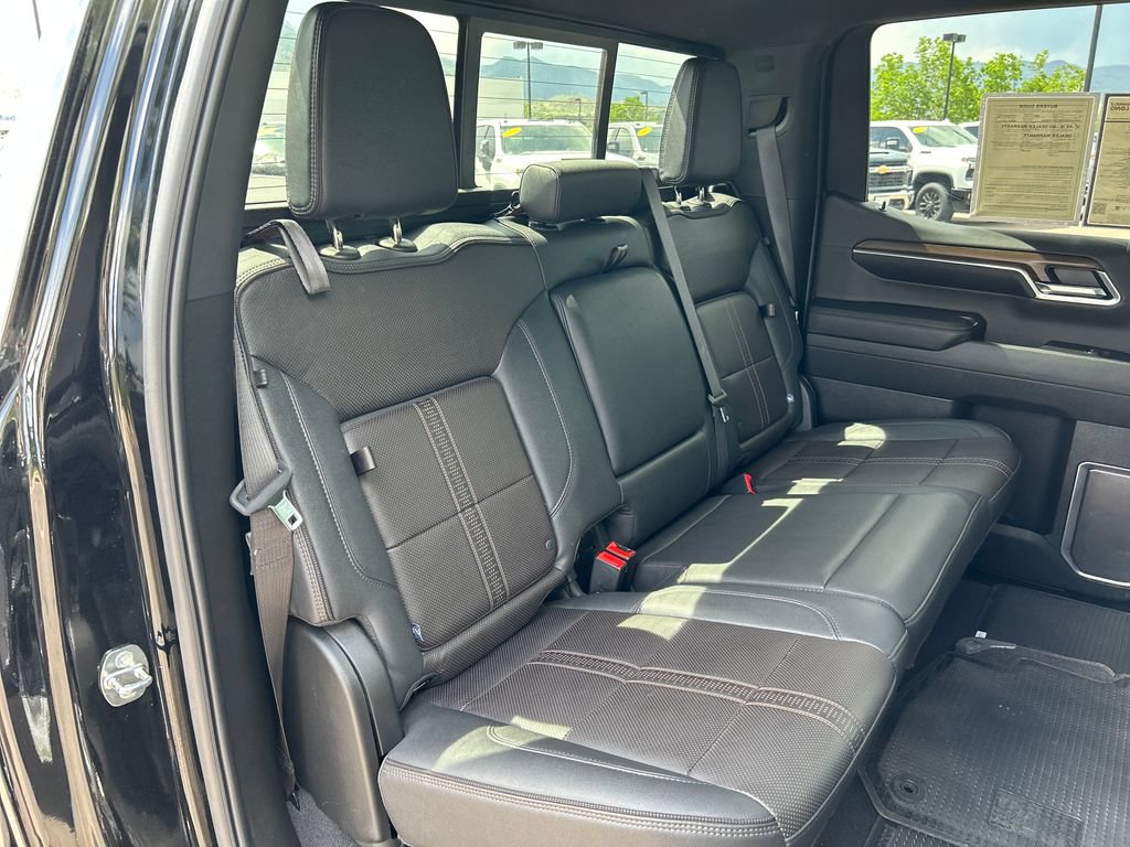 Used 2024 Chevrolet Silverado 1500 High Country w/ Technology Package AWD/4WD image 20