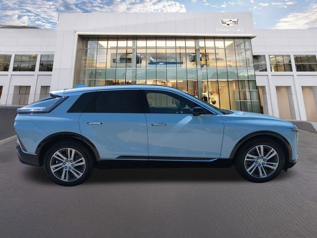 Certified 2024 Cadillac Lyriq Tech RWD image 4