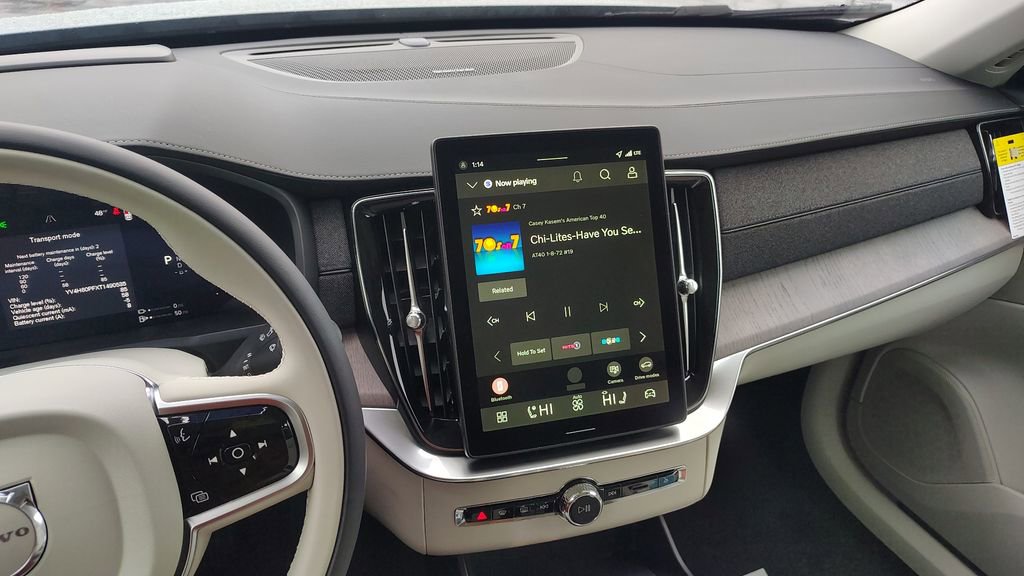 New 2026 Volvo XC90 T8 Ultra w/ Protection Package Premier image 18