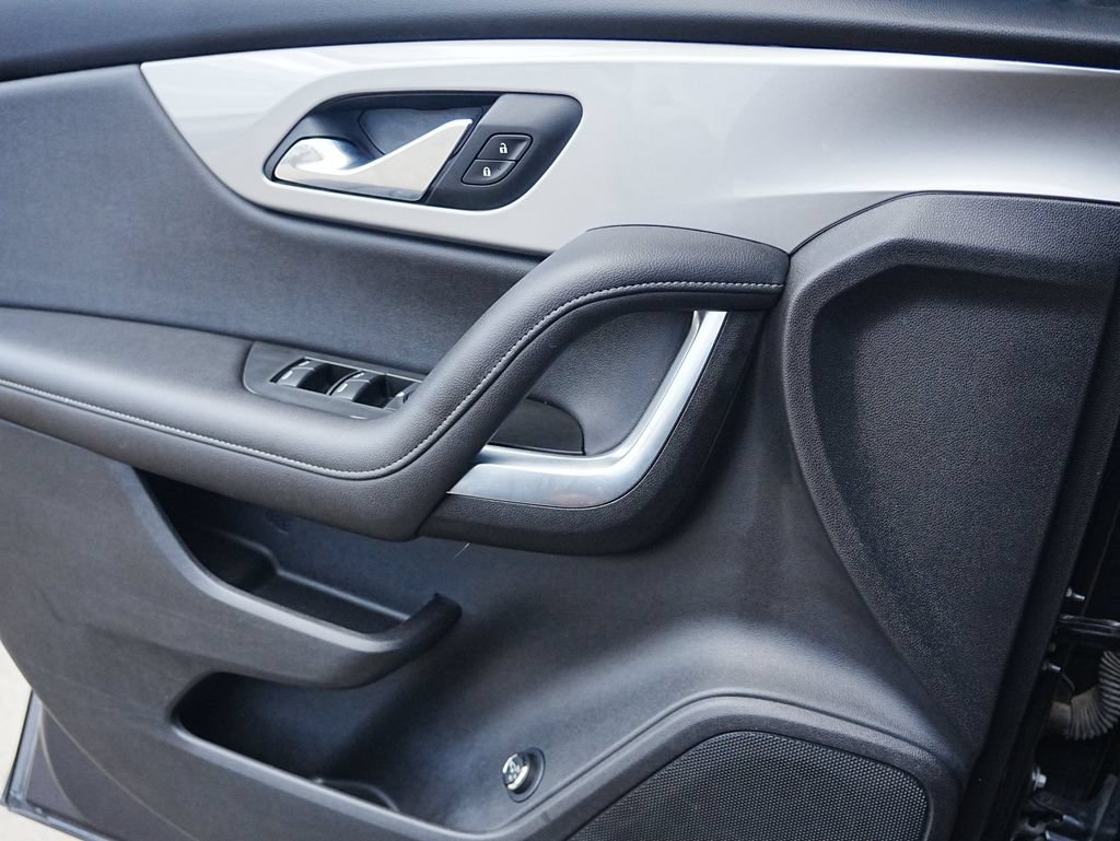 Used 2021 Chevrolet Blazer LT FWD image 18