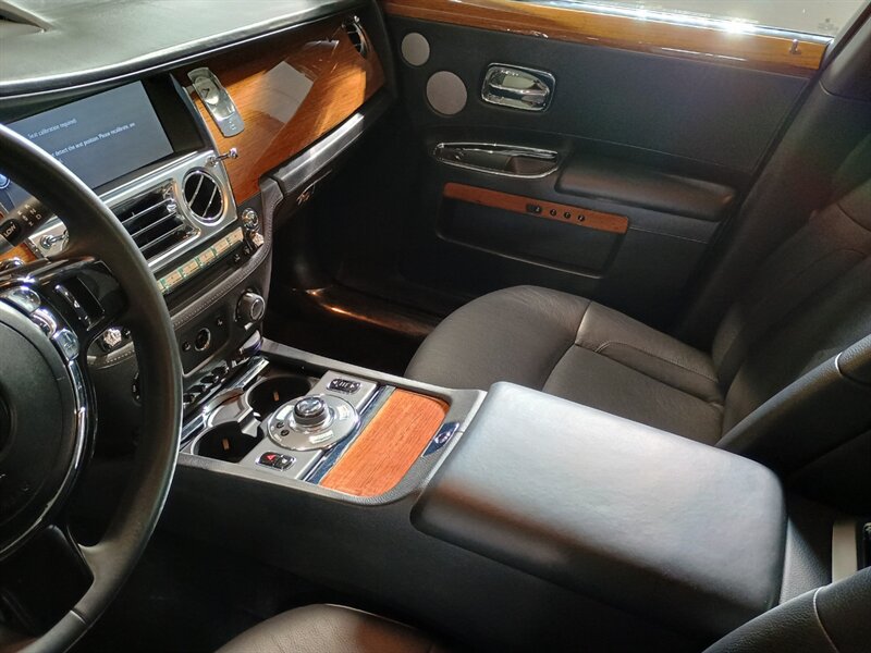 Used 2010 Rolls-Royce Ghost RWD image 20