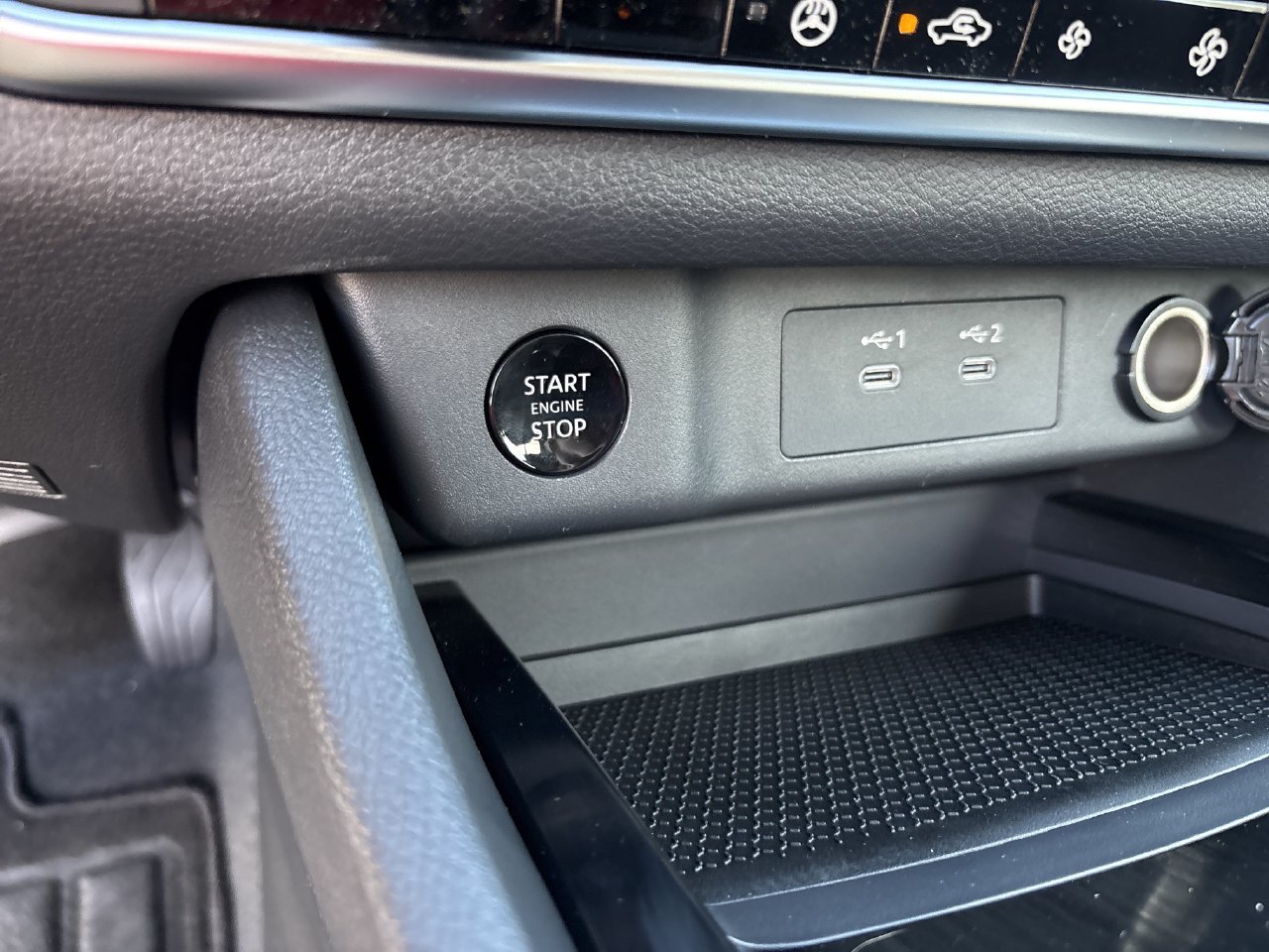 New 2027 Nissan Rogue Dark Armor FWD image 10