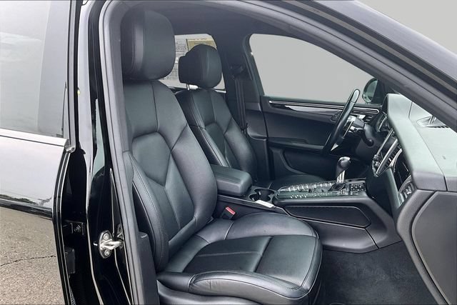 Used 2018 Porsche Macan AWD/4WD image 7