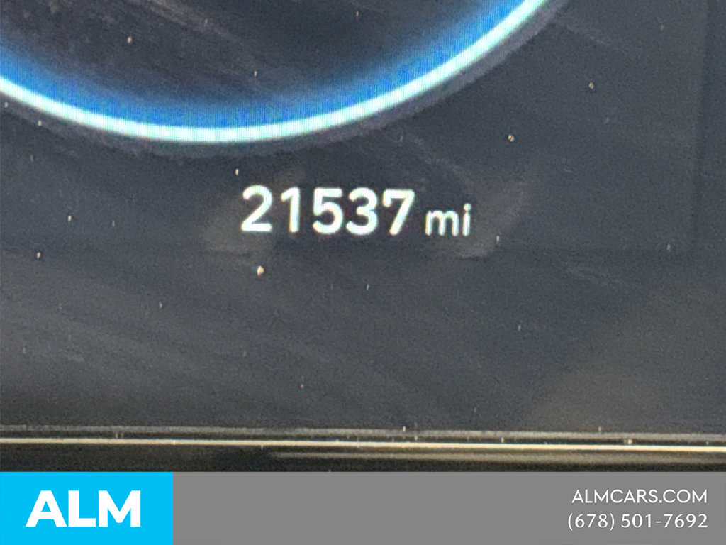 Used 2023 Hyundai Elantra Limited FWD image 30