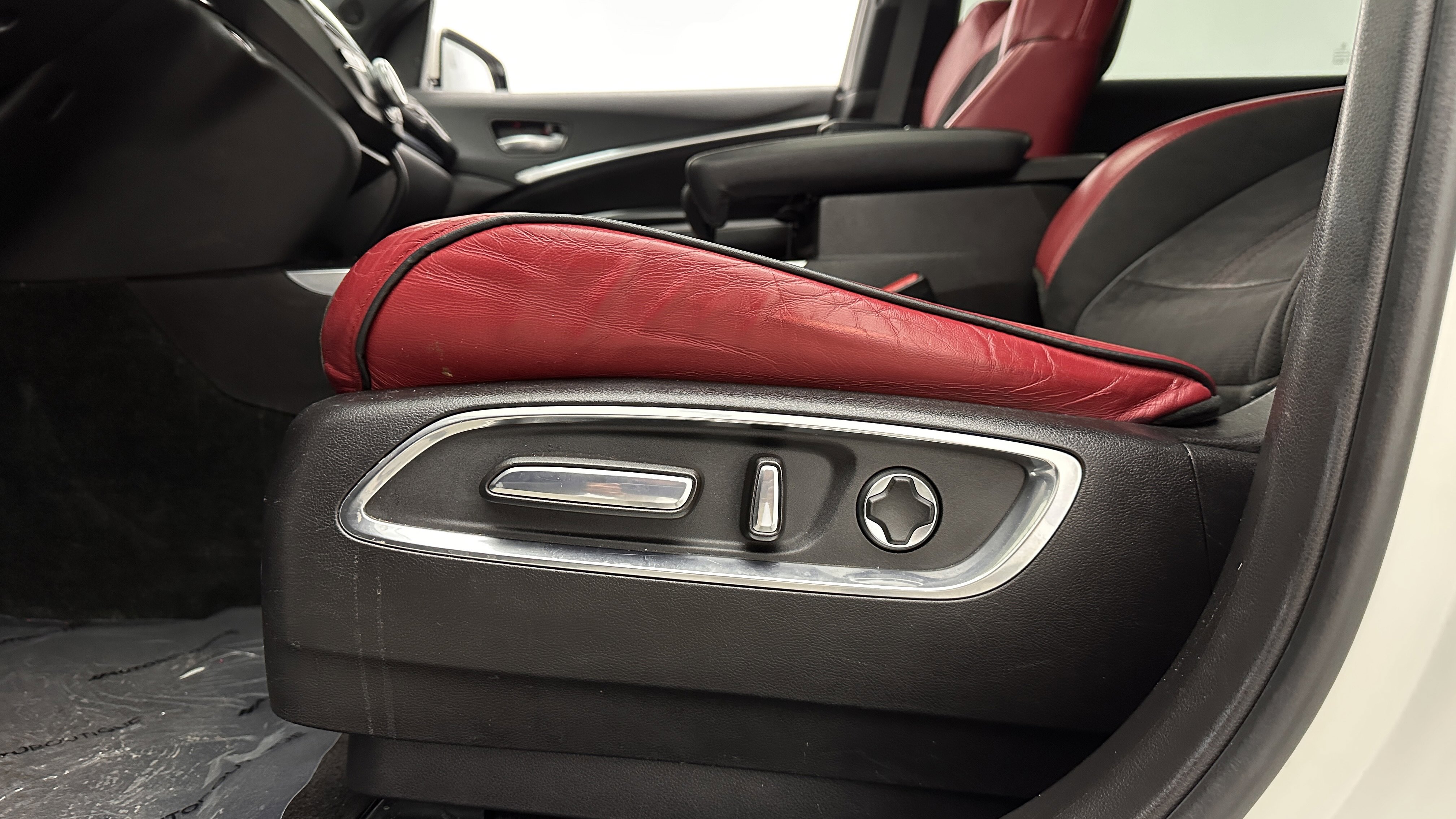 Used 2019 Acura MDX A-Spec image 15