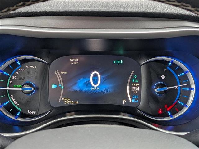 Used 2024 Chrysler Pacifica Select image 11