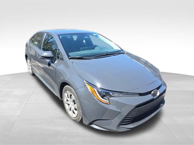 Used 2024 Toyota Corolla LE image 5