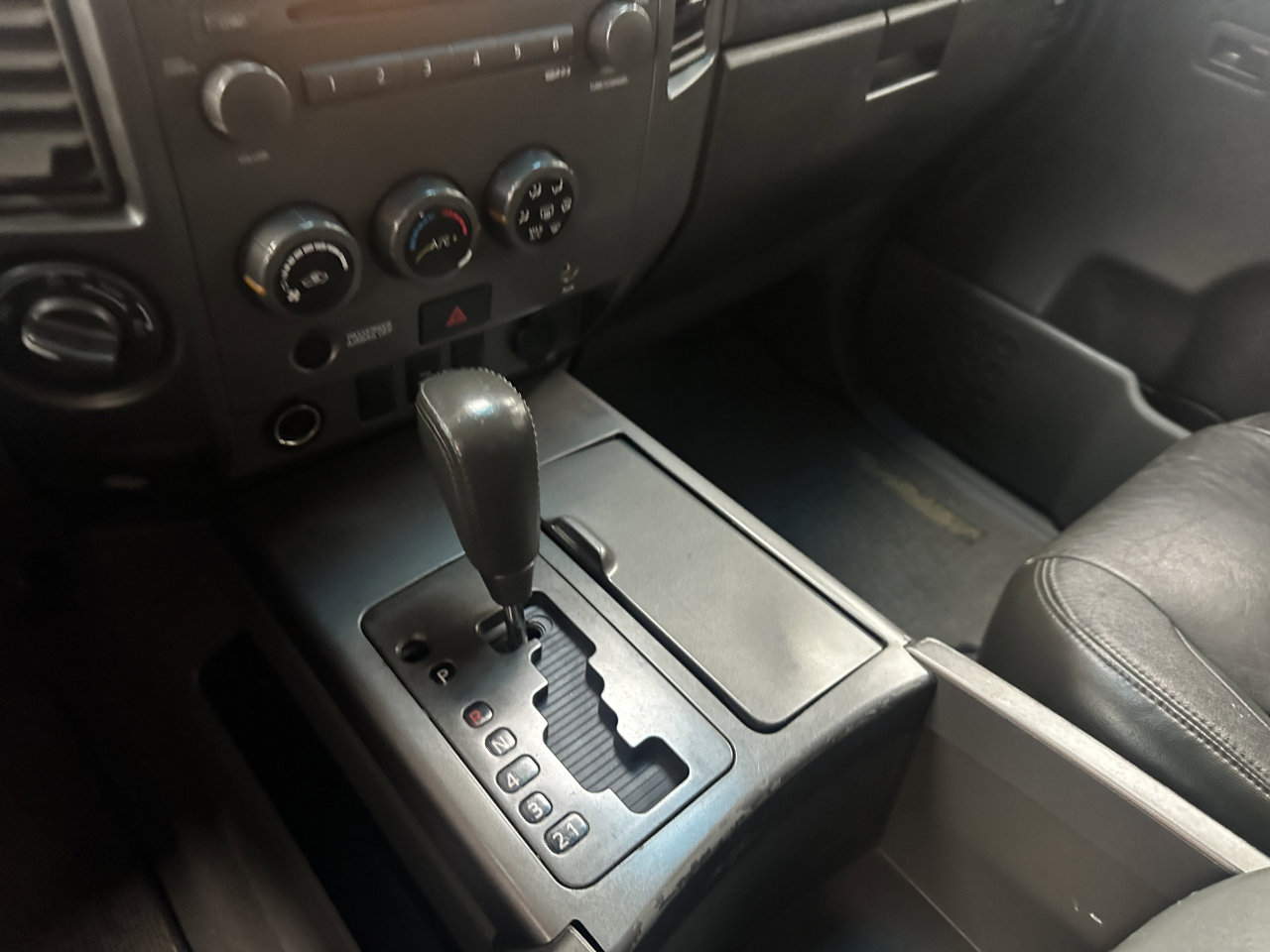 Used 2007 Nissan Titan SE image 58
