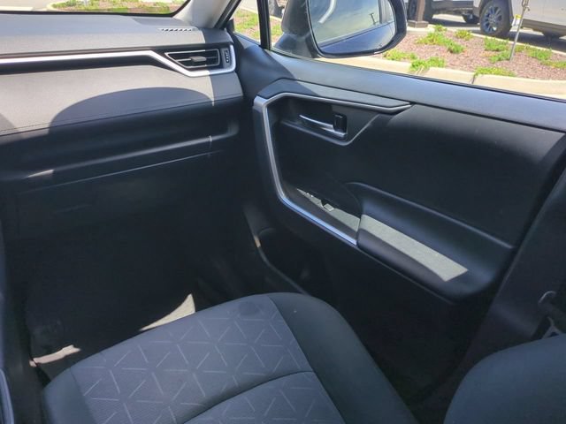 Used 2020 Toyota RAV4 XLE w/ All Weather Liner Package AWD/4WD image 17
