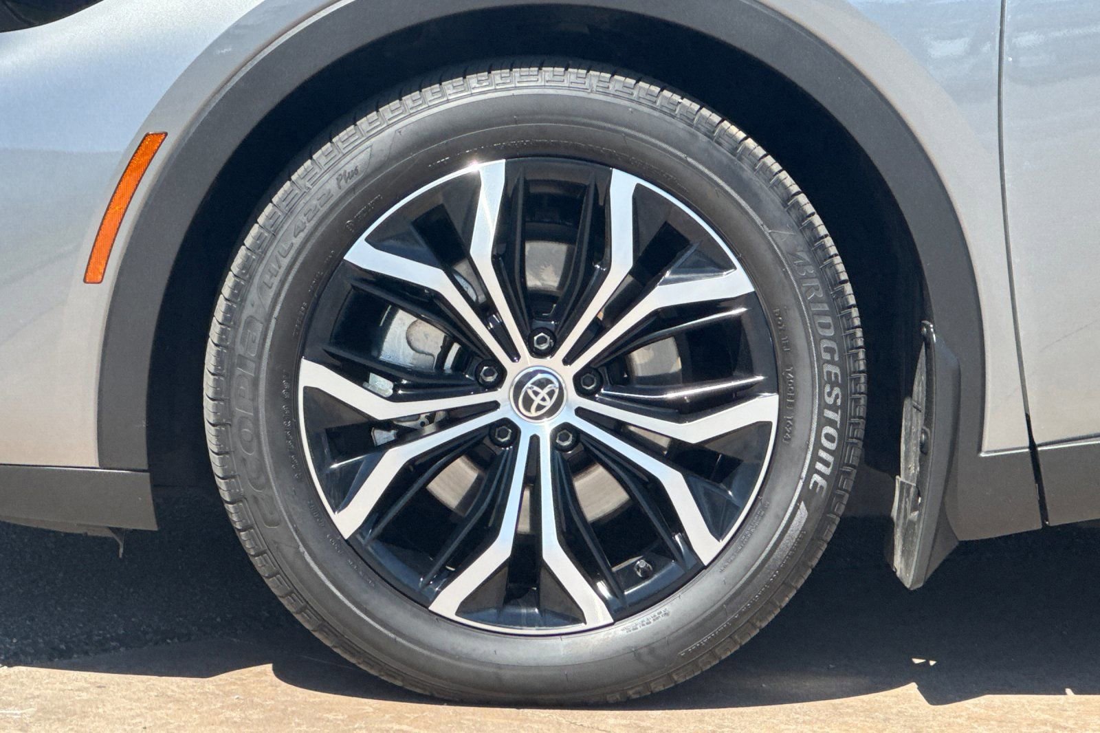 Used 2025 Toyota Crown XLE w/ Carpet Mat Package (TMS) image 27