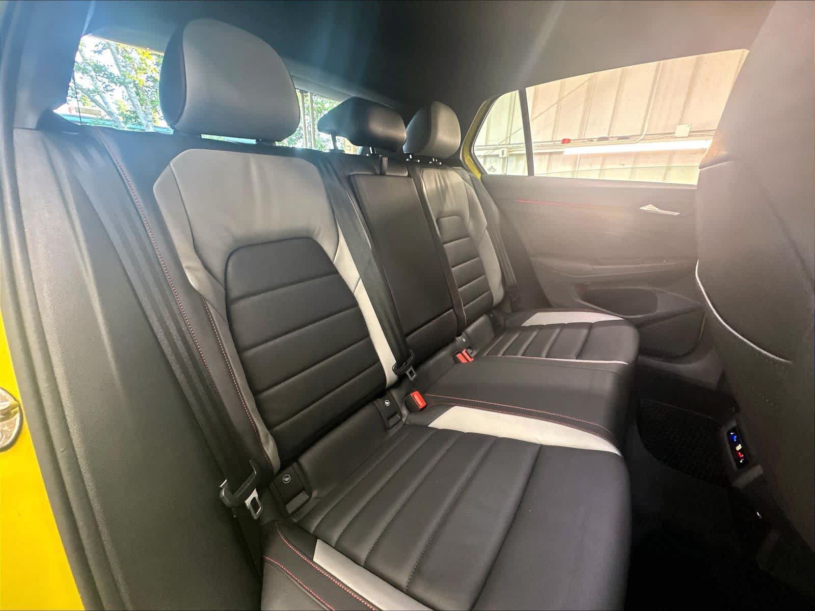 Used 2022 Volkswagen GTI Autobahn FWD image 28