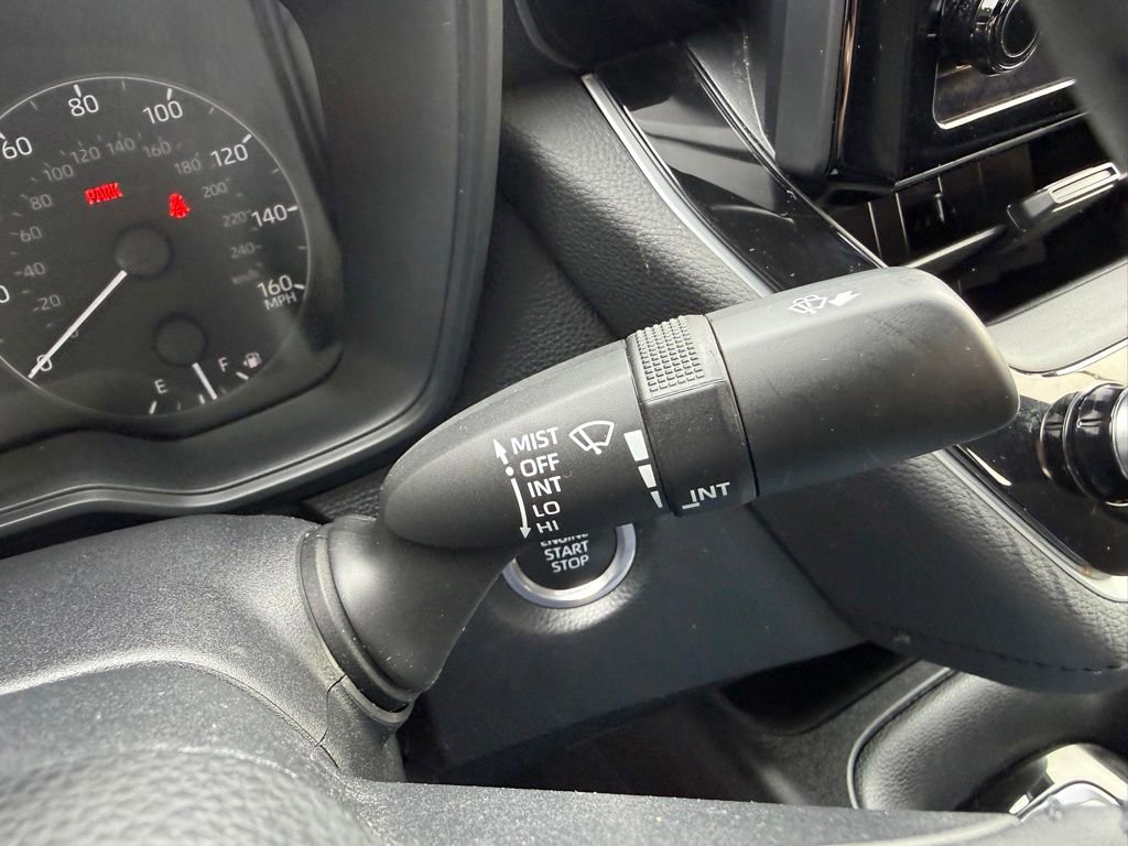 Used 2023 Toyota Corolla SE w/ Carpet Mat Package (TMS) FWD image 25