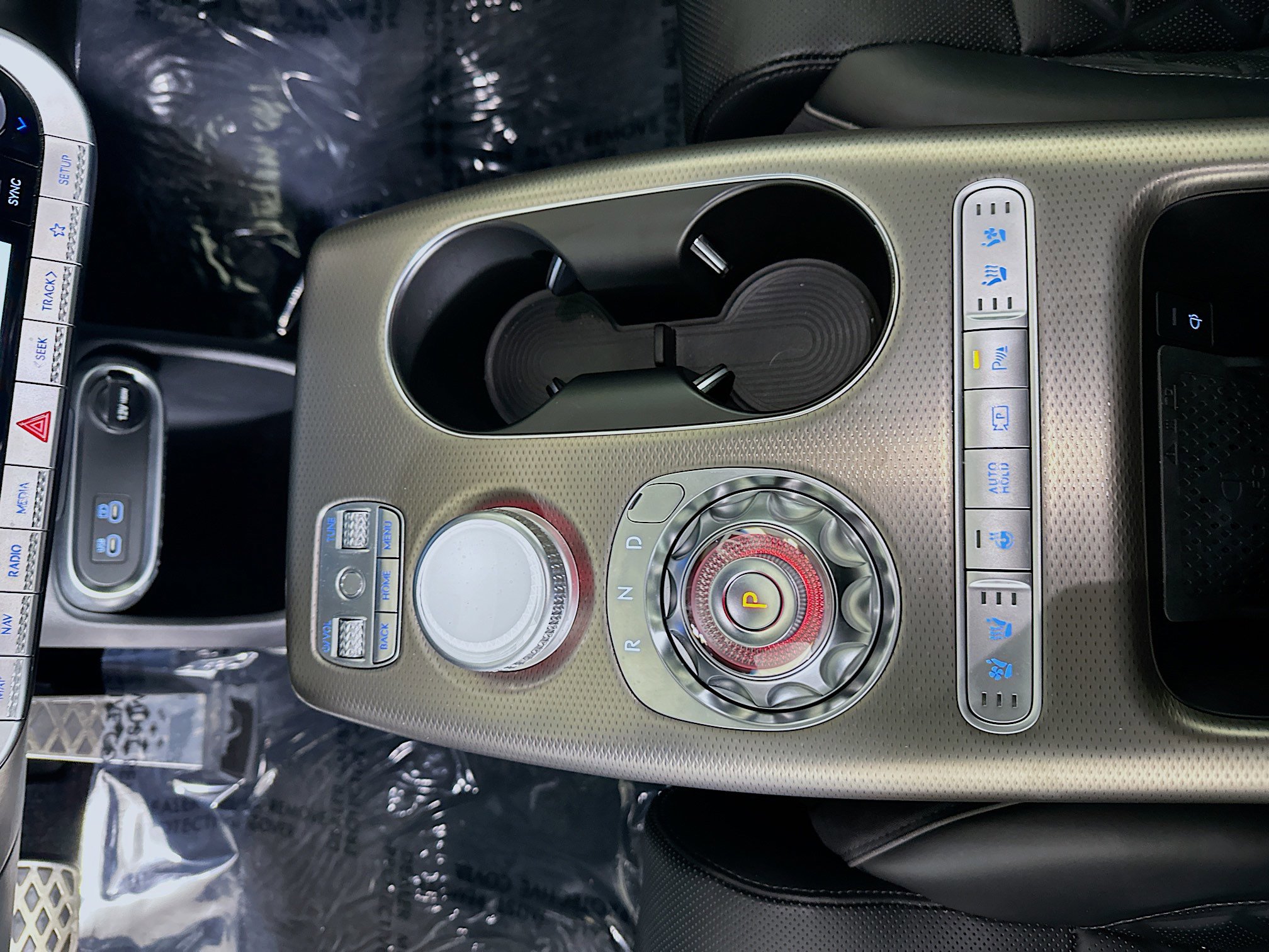 Used 2023 Genesis GV60 Performance image 22