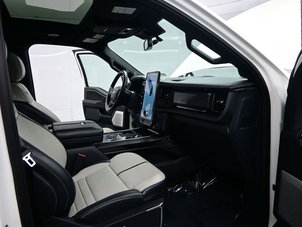 Used 2024 Ford F150 Lightning Platinum image 21