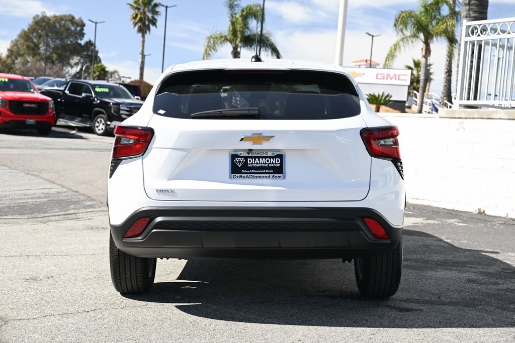 New 2026 Chevrolet Trax LS w/ LS Convenience Package FWD image 6