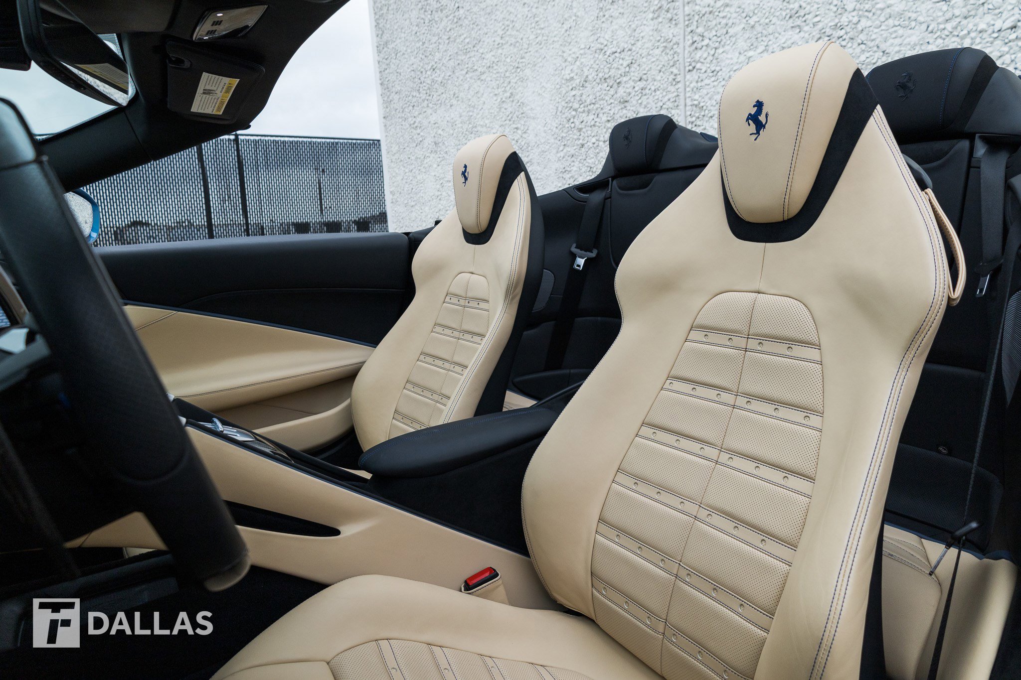 Used 2024 Ferrari Roma Spider RWD image 23
