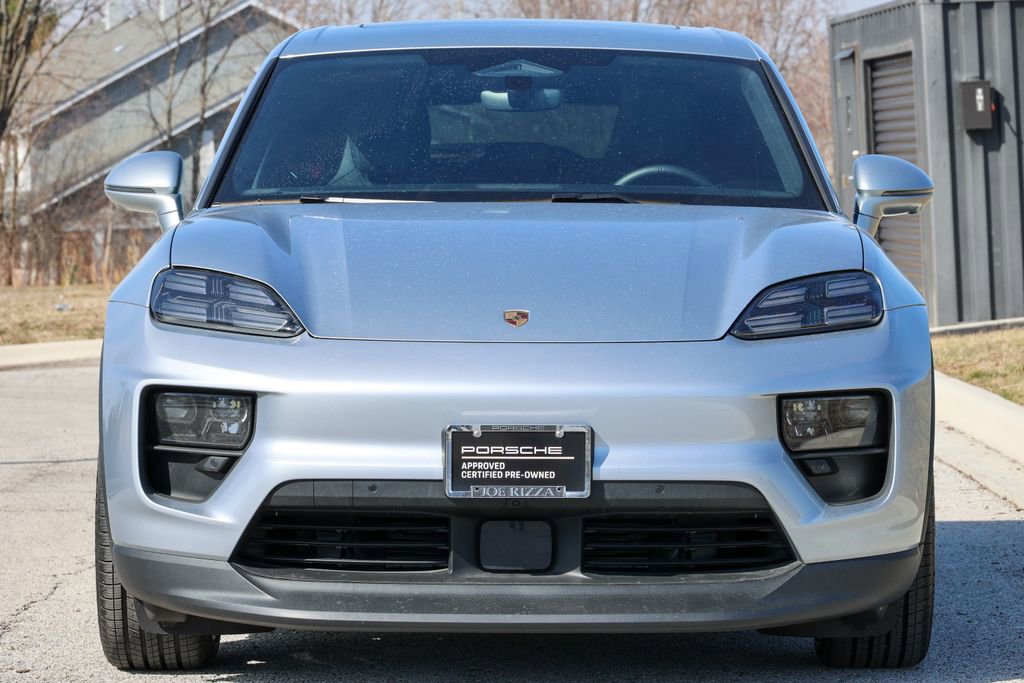 Certified 2025 Porsche Macan 4 Electric image 11