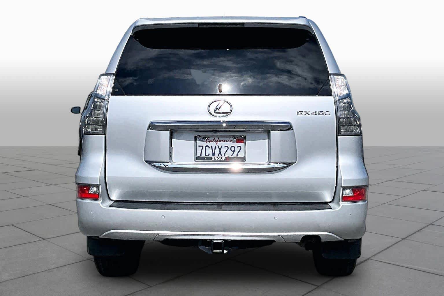 Used 2014 Lexus GX 460 w/ Premium Package AWD/4WD image 4