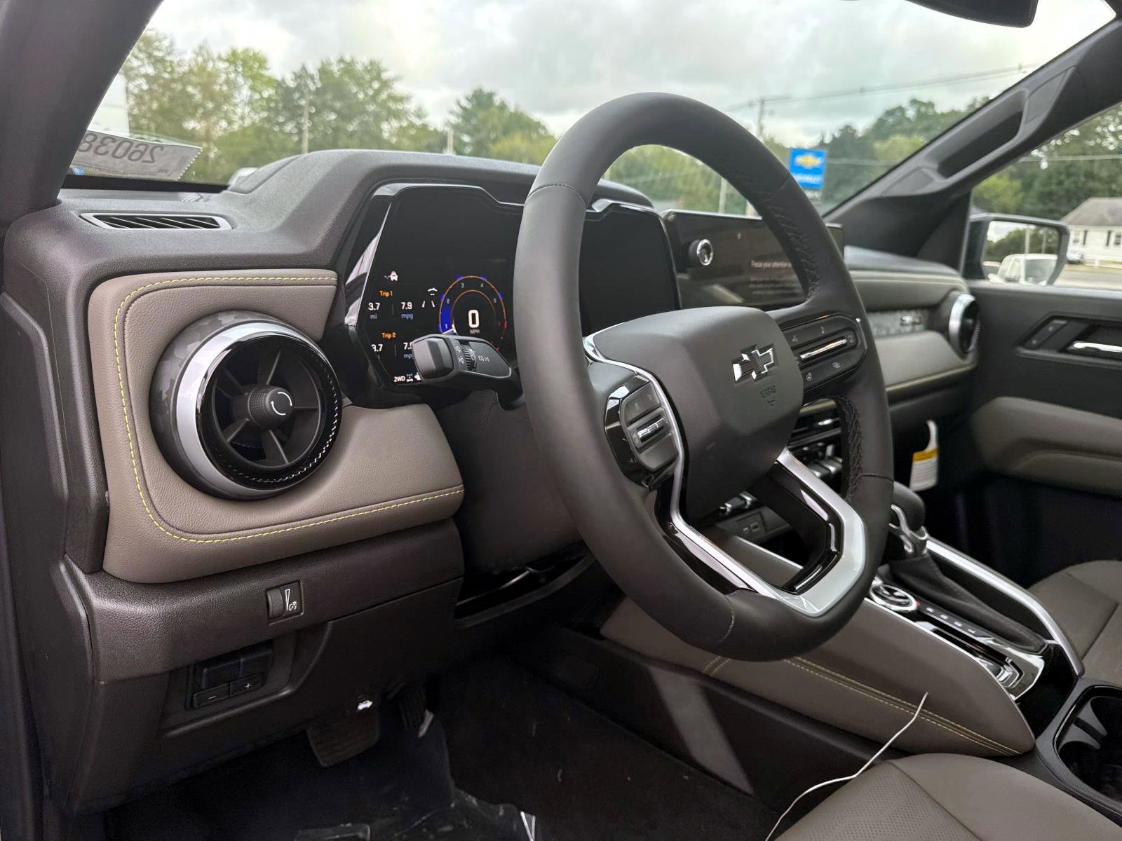 New 2026 Chevrolet Colorado ZR2 w/ Technology Package image 22