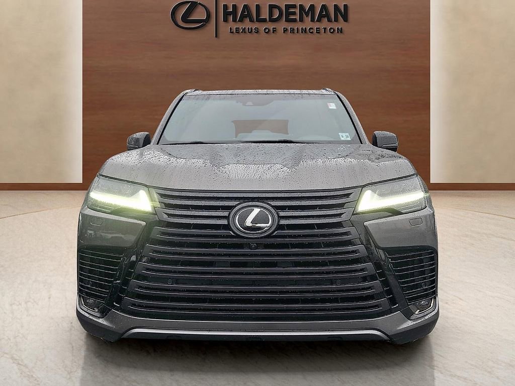 Used 2023 Lexus LX 600 4WD w/ Appearance Package video 2